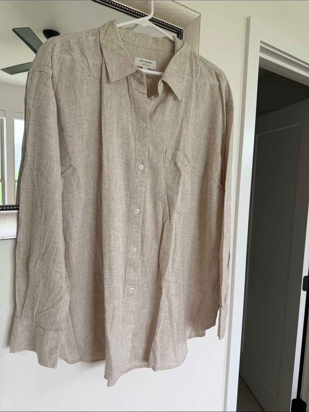 Banana Republic Linen Button Down Shirt - Picture 1 of 8
